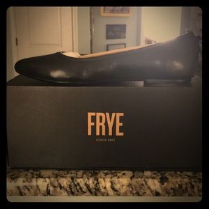 NIB Frye Regina Ballet Flats